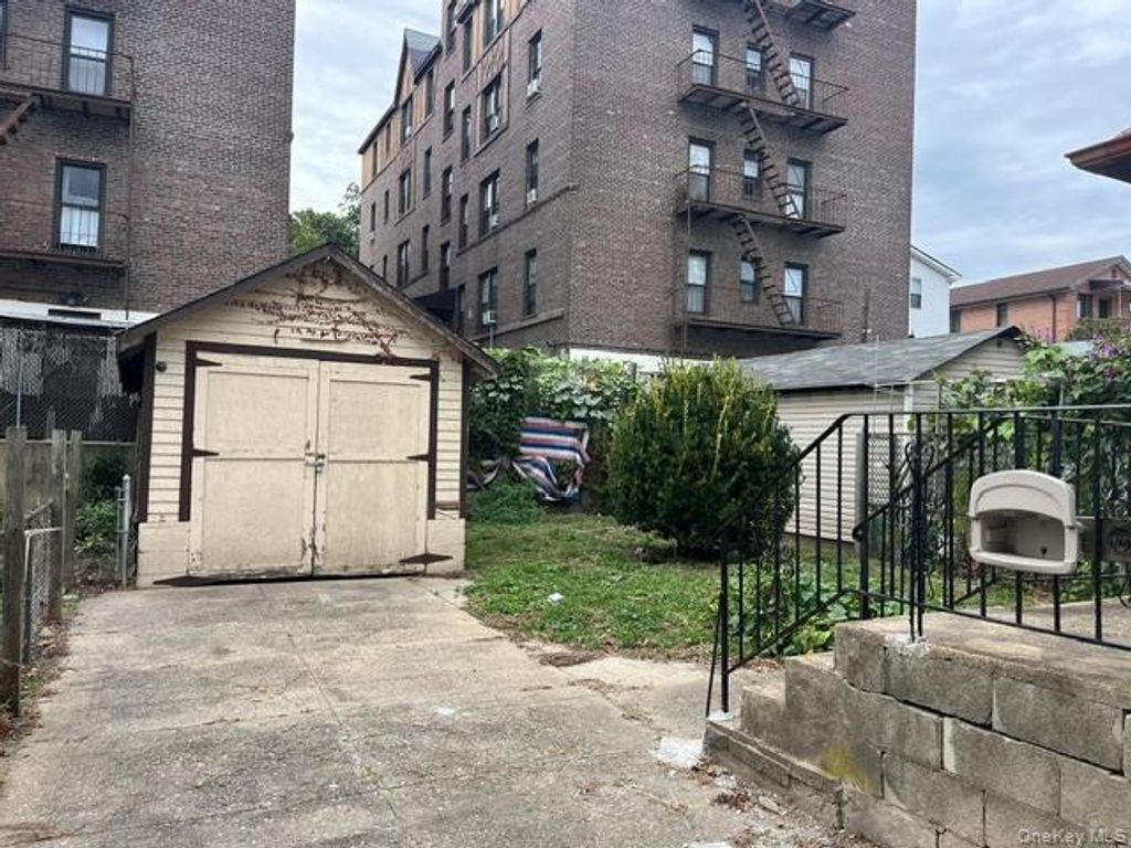 42-36 156th Street, Flushing, NY 11355 — photo 2