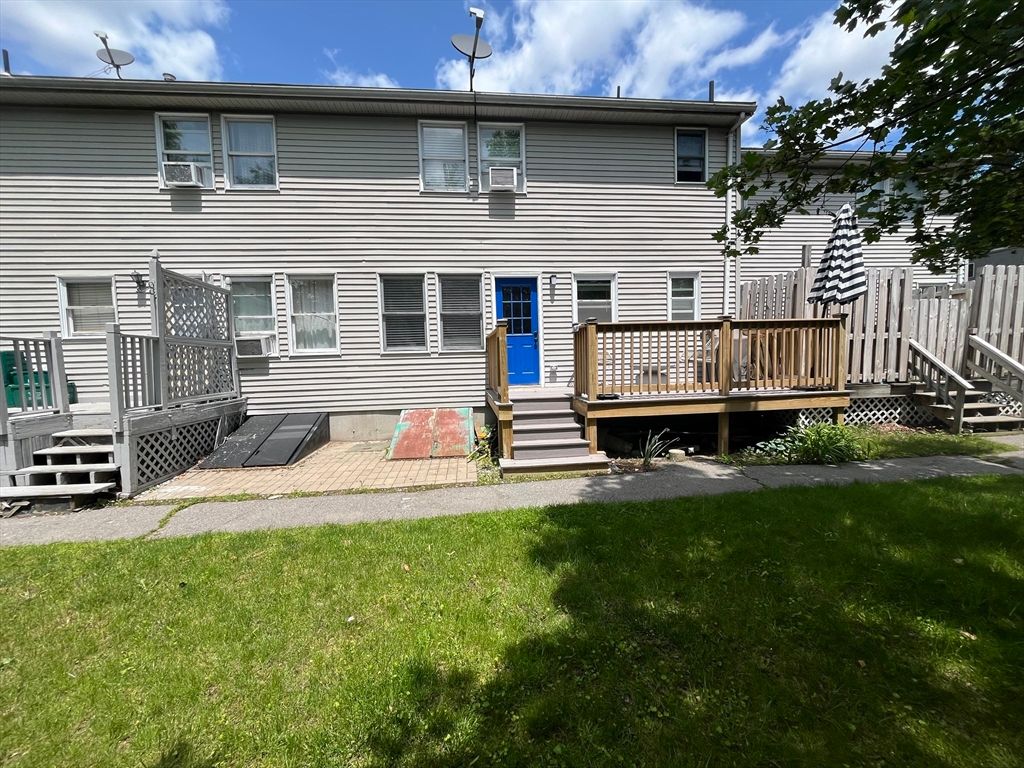 35 Wall B, Worcester, MA 01604