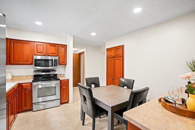 13209 Sheffield Curve, Minnetonka, MN 55305