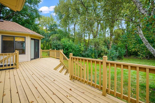 13209 Sheffield Curve, Minnetonka, MN 55305