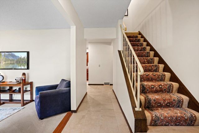 13209 Sheffield Curve, Minnetonka, MN 55305