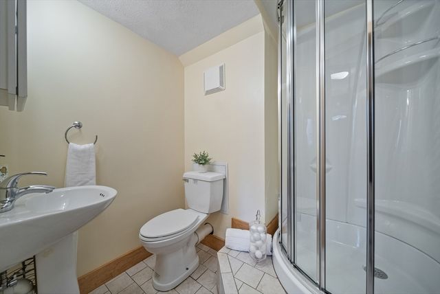 21 Cannon View Cir, Lynn, MA 01904
