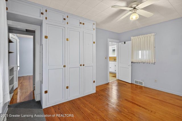 2305 Forest Avenue, Lansing, MI 48910