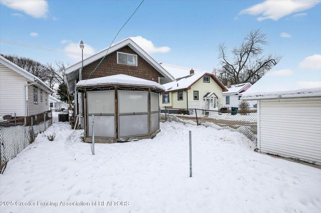 2305 Forest Avenue, Lansing, MI 48910