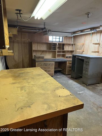 2305 Forest Avenue, Lansing, MI 48910