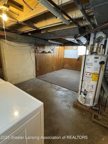 2305 Forest Avenue, Lansing, MI 48910