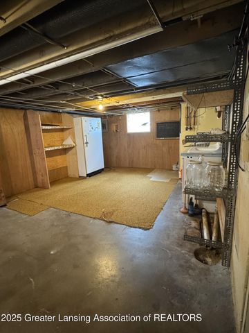 2305 Forest Avenue, Lansing, MI 48910