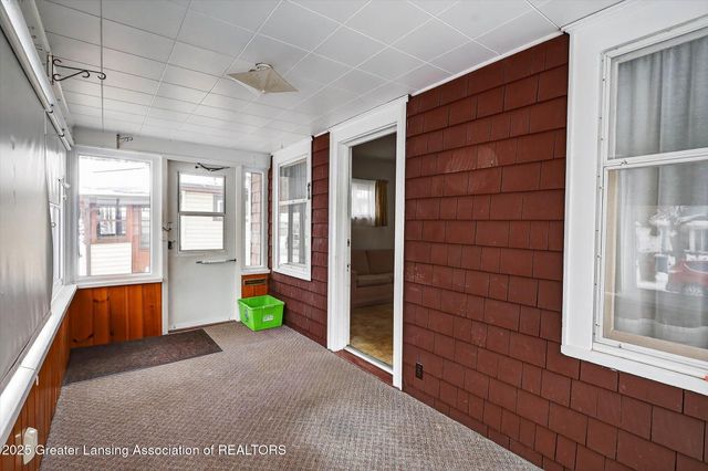 2305 Forest Avenue, Lansing, MI 48910