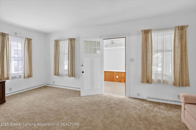 2305 Forest Avenue, Lansing, MI 48910