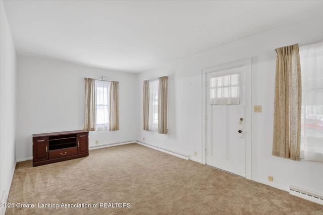 2305 Forest Avenue, Lansing, MI 48910