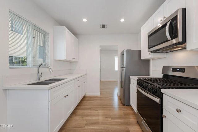 627 E Magnolia Boulevard E, Burbank, CA 91501