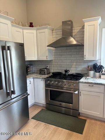 33 Barbara Lane, Oakhurst, NJ 07755