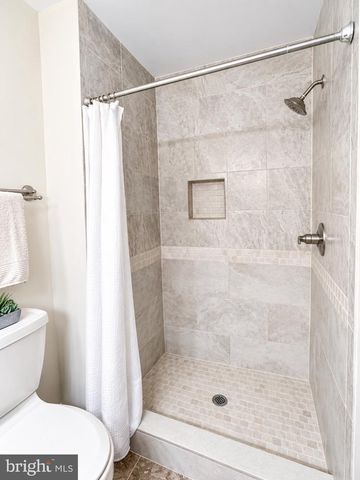 3118 BORGE ST, Oakton, VA 22124