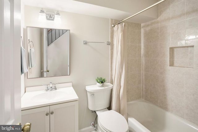 3118 BORGE ST, Oakton, VA 22124