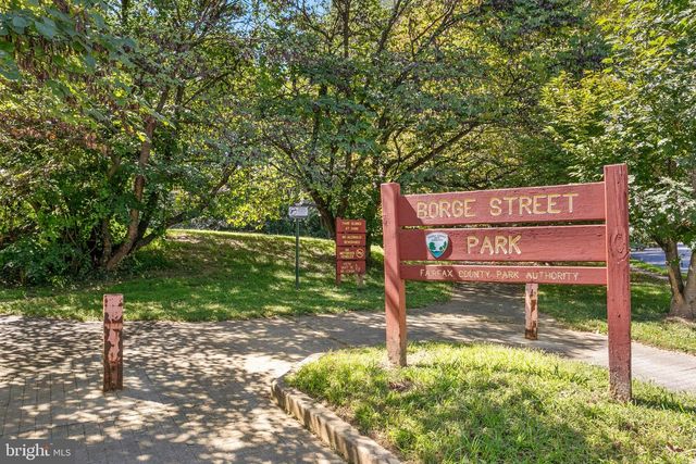 3118 BORGE ST, Oakton, VA 22124