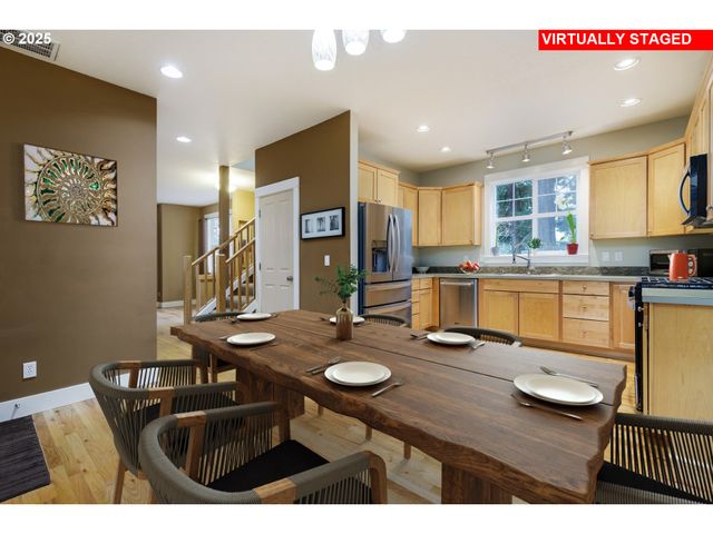 7535 Se HARRISON St, Portland, OR 97215