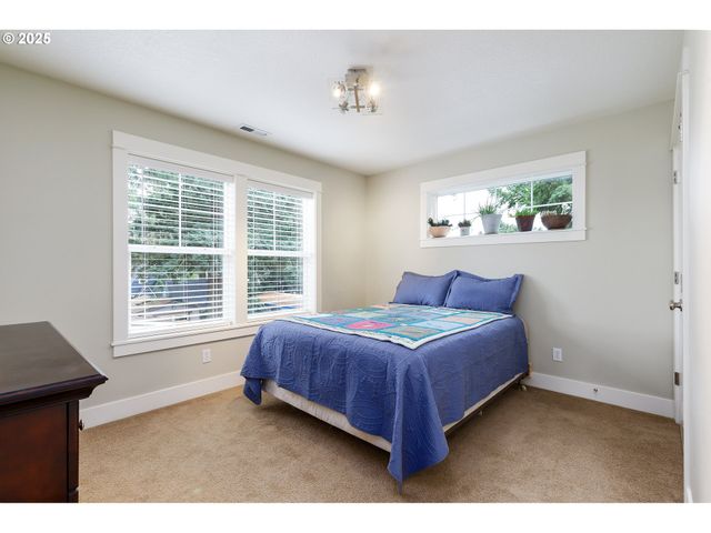 7535 Se HARRISON St, Portland, OR 97215