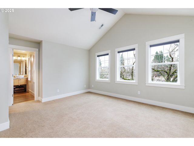 7535 Se HARRISON St, Portland, OR 97215