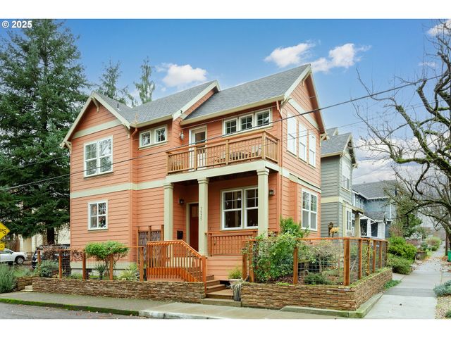 7535 Se HARRISON St, Portland, OR 97215