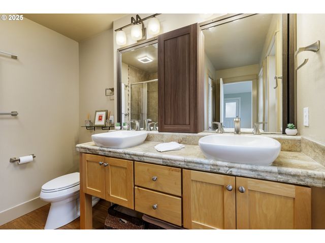 7535 Se HARRISON St, Portland, OR 97215