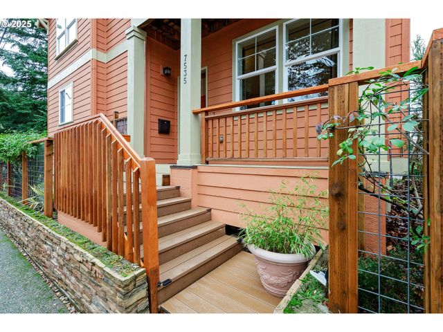7535 Se HARRISON St, Portland, OR 97215
