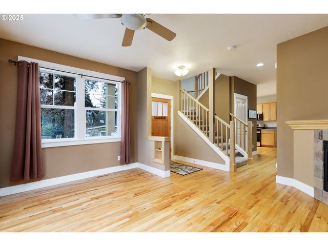 7535 Se HARRISON St, Portland, OR 97215