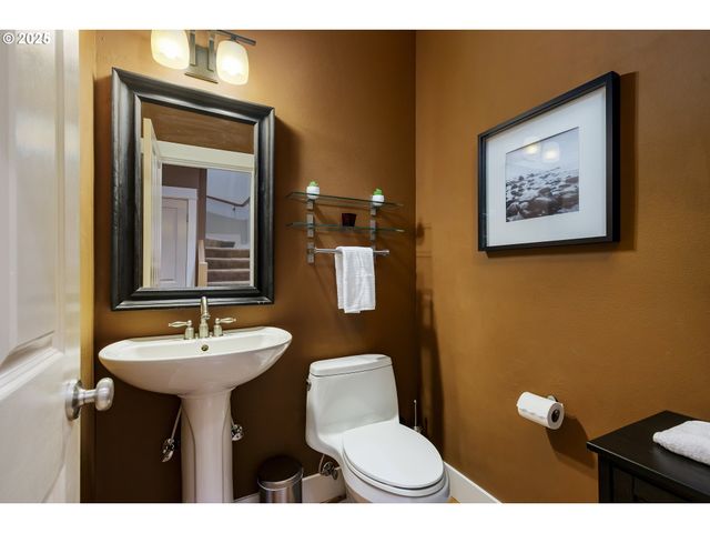 7535 Se HARRISON St, Portland, OR 97215