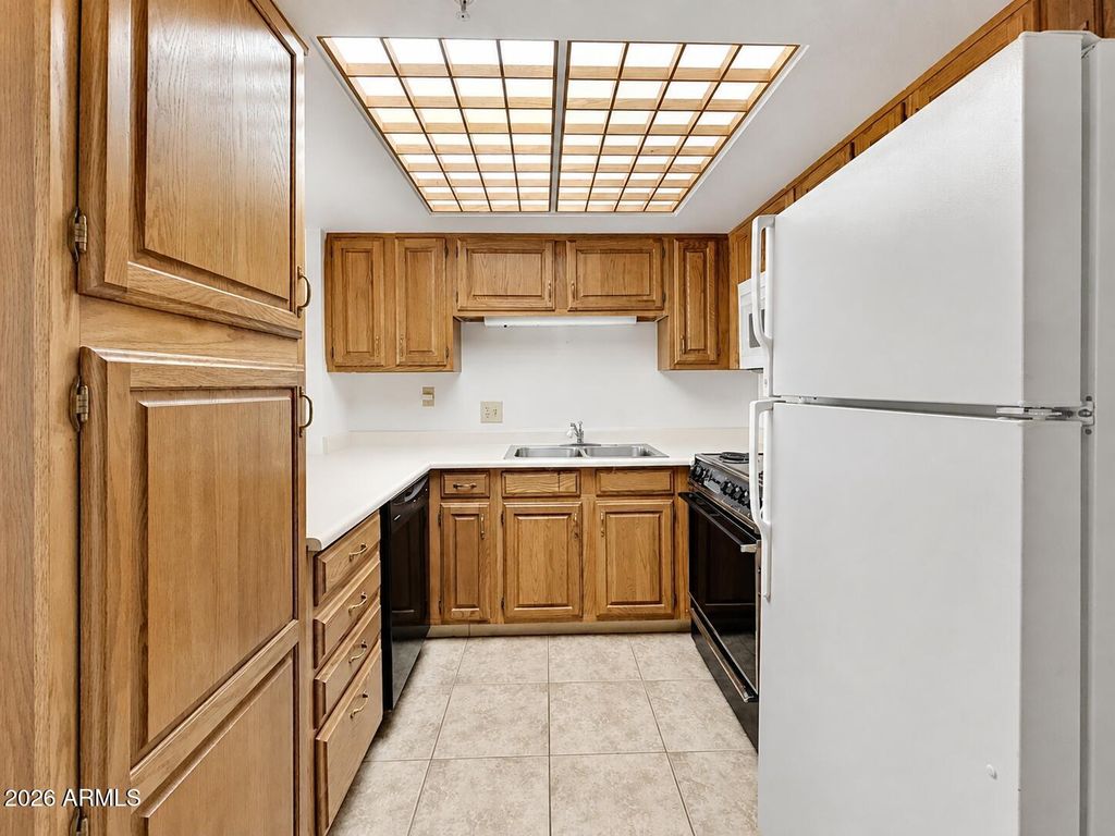 10330 W Thunderbird Boulevard C128, Sun City, AZ 85351 — photo 5