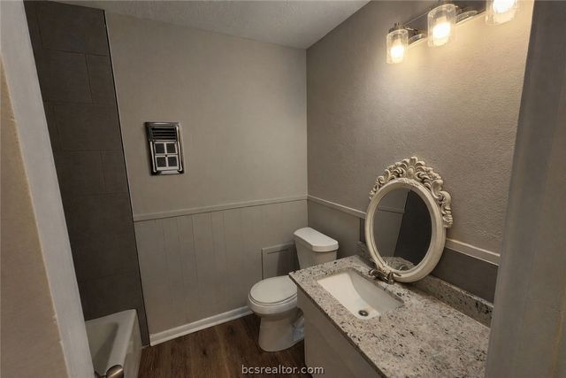 1405 Broadmoor Drive, Bryan, TX 77802