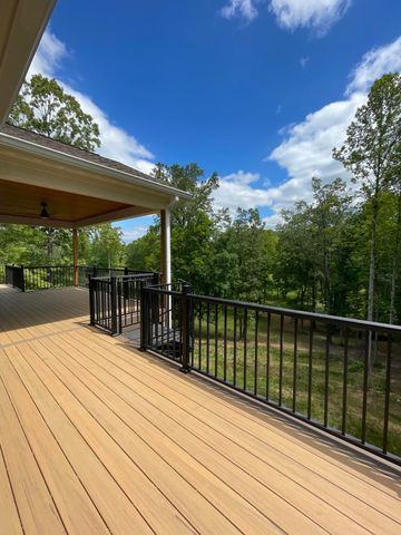 106 Park Shores CIR, Moneta, VA 24121