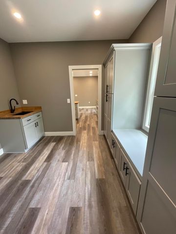 106 Park Shores CIR, Moneta, VA 24121