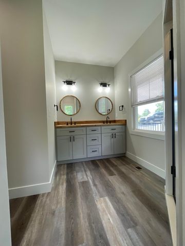 106 Park Shores CIR, Moneta, VA 24121