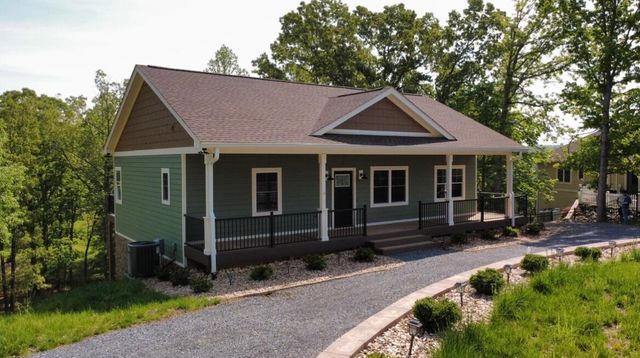 106 Park Shores CIR, Moneta, VA 24121