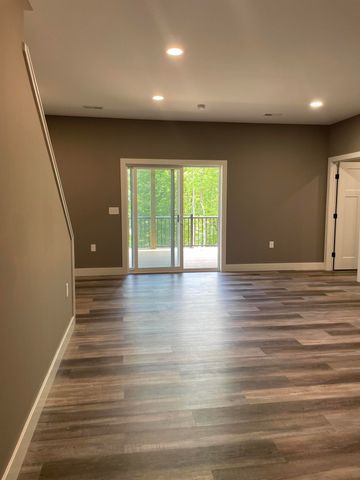 106 Park Shores CIR, Moneta, VA 24121