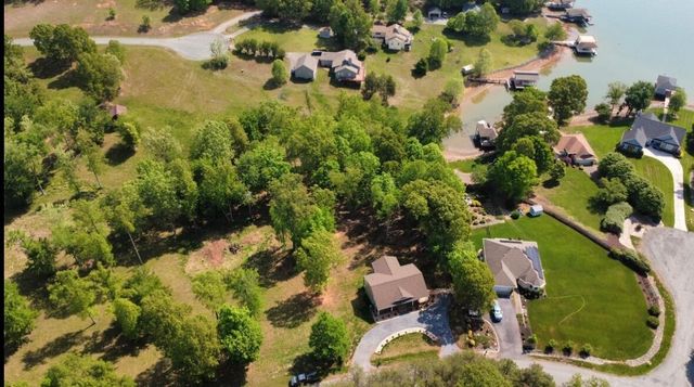 106 Park Shores CIR, Moneta, VA 24121