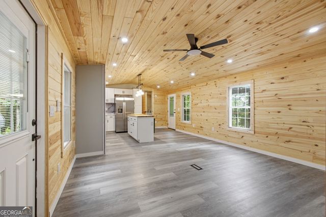450 Snowy River Place, Clarkesville, GA 30523