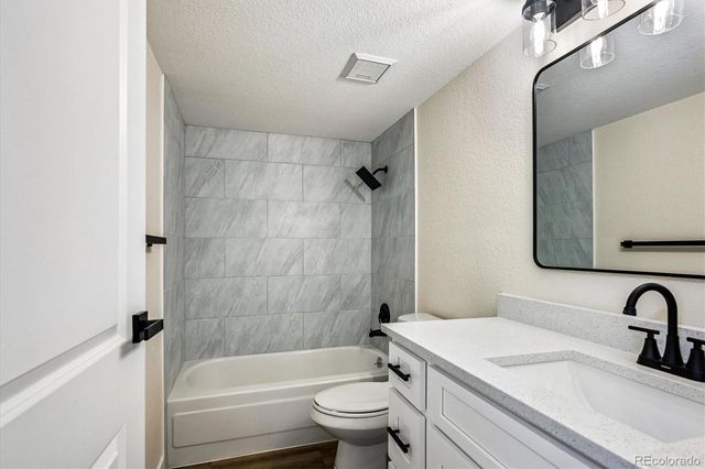 13850 E Marina Drive 401, Aurora, CO 80014