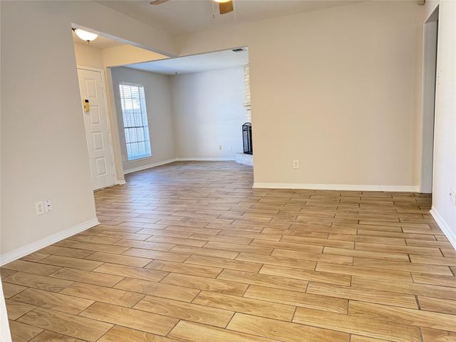 2758 Foliage Green Drive, Houston, TX 77339