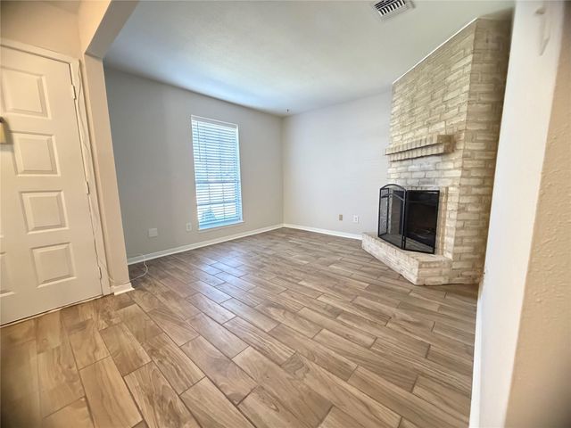 2758 Foliage Green Drive, Houston, TX 77339