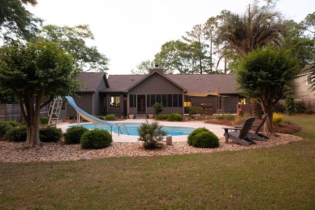 1605 Selkirk, Dothan, AL 36303