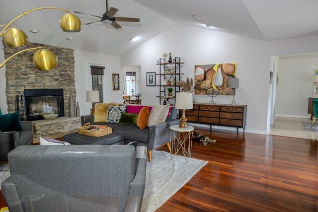 1605 Selkirk, Dothan, AL 36303