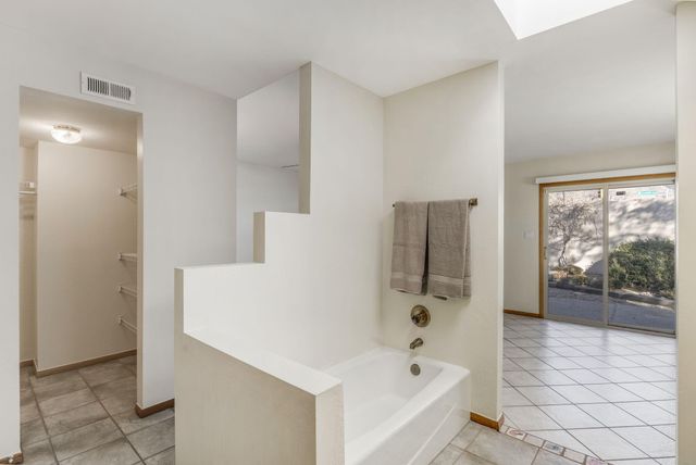 2402 Tramway Terrace Court NE, Albuquerque, NM 87122