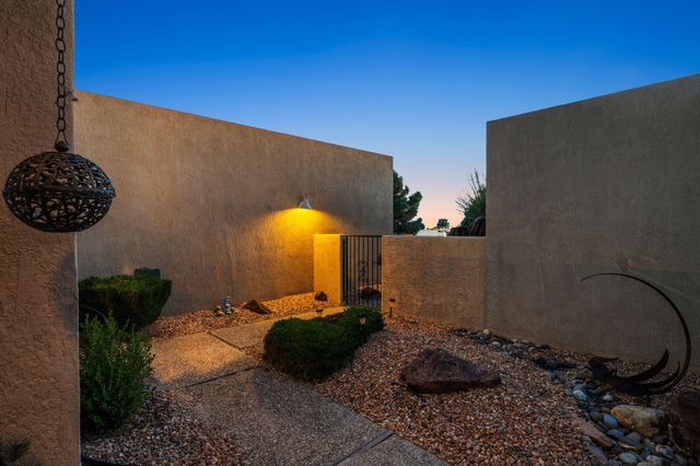 2402 Tramway Terrace Court NE, Albuquerque, NM 87122