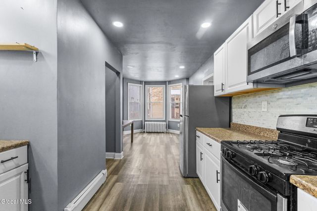 21 120th Street, Troy, NY 12182