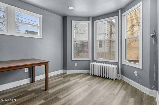 21 120th Street, Troy, NY 12182