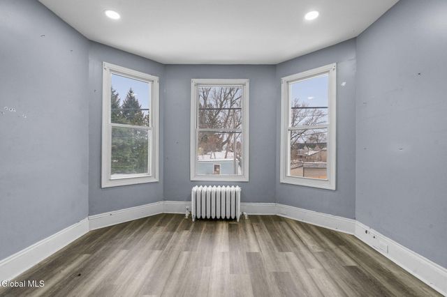 21 120th Street, Troy, NY 12182