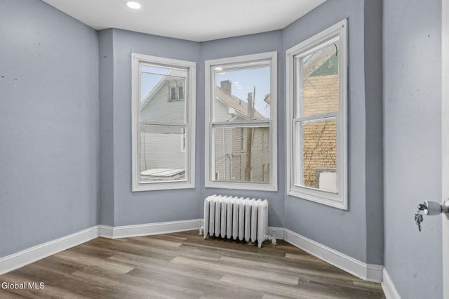 21 120th Street, Troy, NY 12182