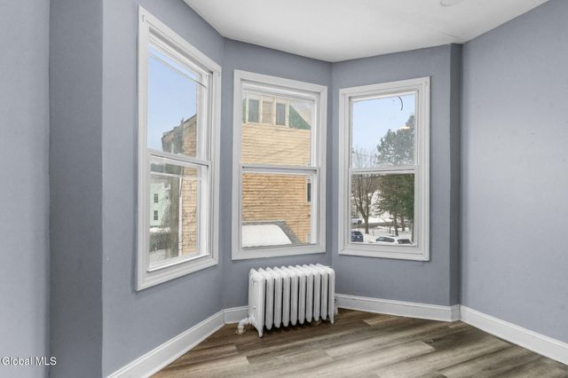 21 120th Street, Troy, NY 12182