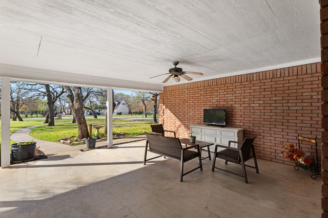 106 Mariah Drive, Weatherford, TX 76087