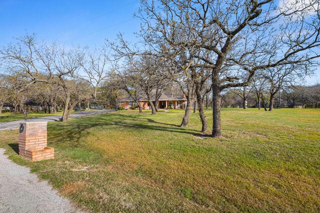106 Mariah Drive, Weatherford, TX 76087